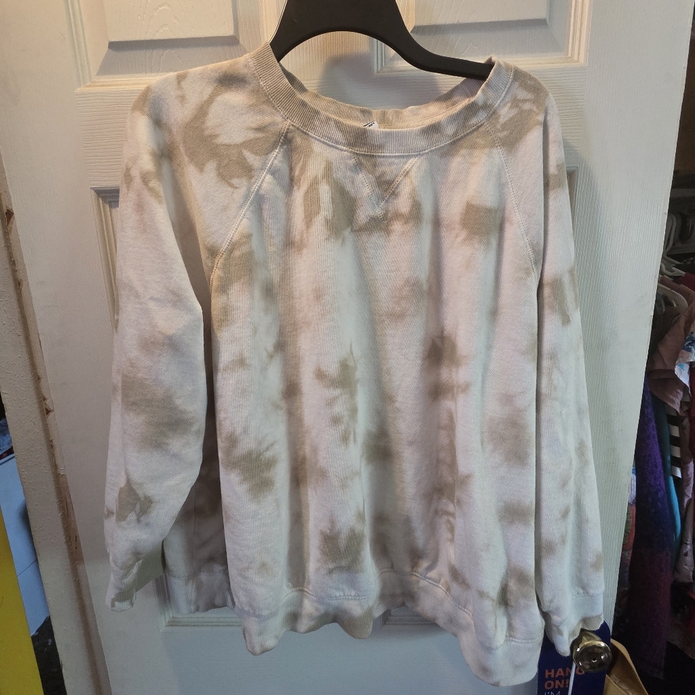 Tie-Dye Crewneck Sweatshirt in Cream and Tan